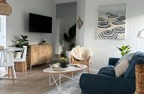 Scamander House | Beach Hut Scamander