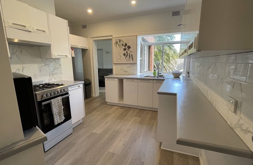 Mona Vale House | Beach only 400m walk away! Close to everything beautiful Mona Vale has to offer.