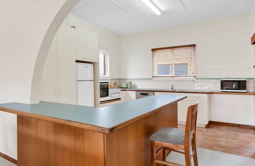 Queenscliff House | Beach Street fishamans cottage