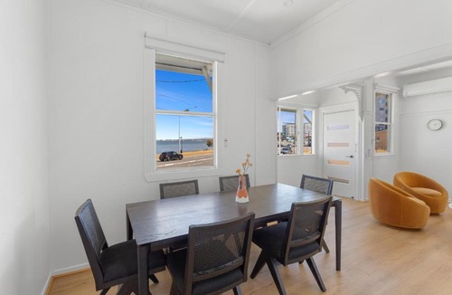 Clontarf House | Beach View Cottage