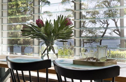 Pearl Beach House | Beach Vista - A Designer Delight Oposite The Beach