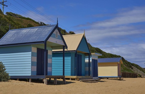 Mornington House | Beach Walk Cottage, Mornington, Pet Friendly (Newly renovated)
