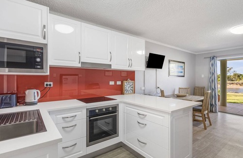Crescent Head Apartment | Beachfront 2, 25 Willow Street