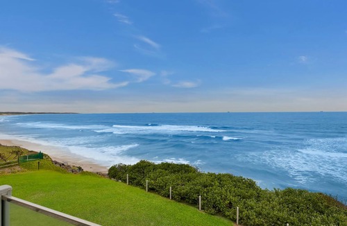 The Entrance North Apartment | Beachfront Apartment - Regency Court