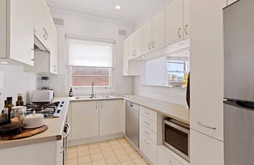 Tamarama Apartment | Beachfront at Mackenzies Bay