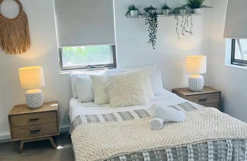 Sunshine Coast Apartment | Beachfront Beauty Alexandra Headland Mooloolaba by BOXXLA