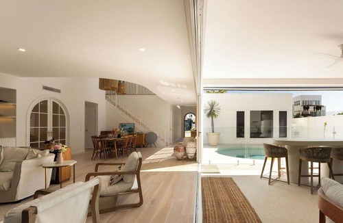 Kingscliff House | Beachfront Mediterranean Retreat