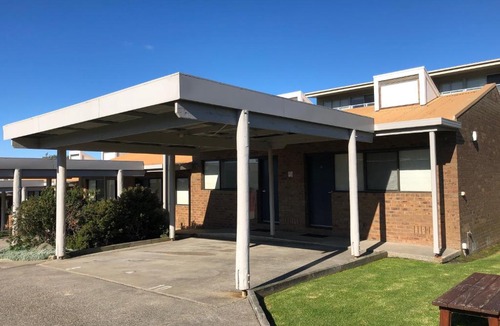 Apollo Bay Hotel | Beachfront Motel