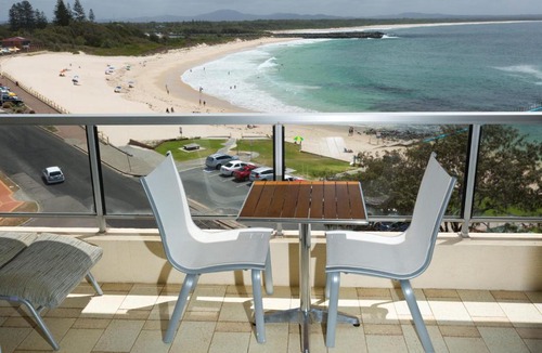 Forster Apartment | Beachpoint Unit 501