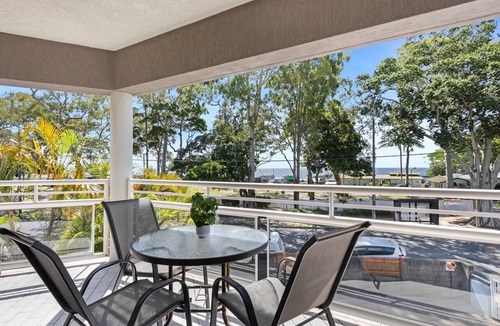 Torquay Apartment | Beachside 2-Bed Apt in Hervey Bay with Parking