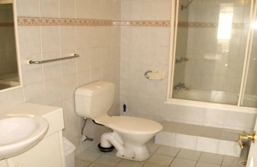 Burleigh Heads Apartment | Beachside Bliss: 2B2B Burleigh Apt!