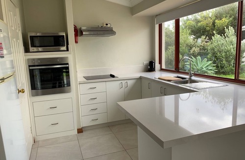 Prevelly House | Beachside Prevelly Villas -Margaret River pet friendly beach house accommodation