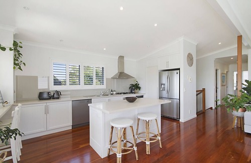 Casuarina Apartment | Beachside Retreat: Casuarina | Quick walk to beach & near Osteria Weddings
