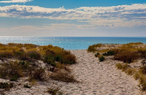 Largs Bay Apartment | Beachside Sunset Vista Adelaide - couples getaway