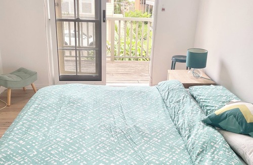 Mona Vale Apartment | Beachside townhouse at Mona Vale beach, spacious and modern , footsteps to beach