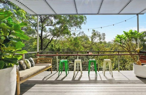 Newport House | Beachside tropical rainforest resort