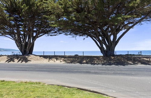 Apollo Bay Villa | Beachside Villa