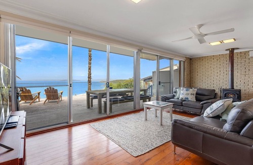 Killcare Heights House | Beachview by HolidayCo.