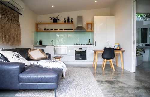 Smiths Beach Apartment | BEACHWOOD STUDIO YOUR BEACH ESCAPE STARTS AT YOUR DOORSTEP