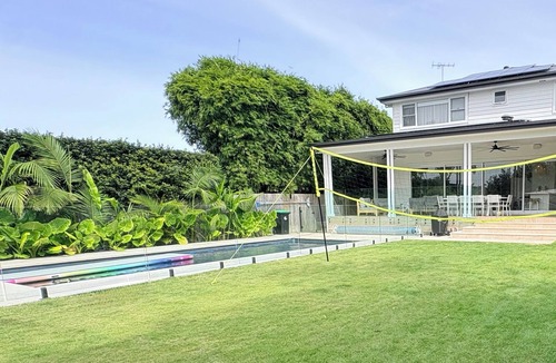 Seaforth House | Beautiful 5-bedroom Family Entertainer with Pool