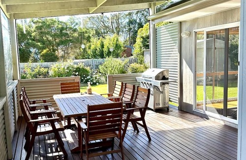 Cowes House | Beautiful beach home just minutes walk to Cowes Beach, restaurants and shops.