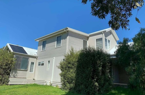 Cowes House | Beautiful beach home just minutes walk to Cowes Beach, restaurants and shops.
