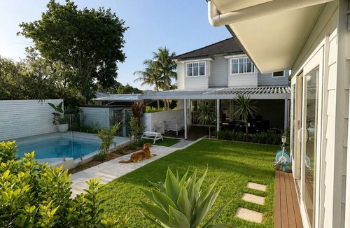 Freshwater House | Beautiful Hamptons style home, just a short walk from the Beach, shops & cafés.