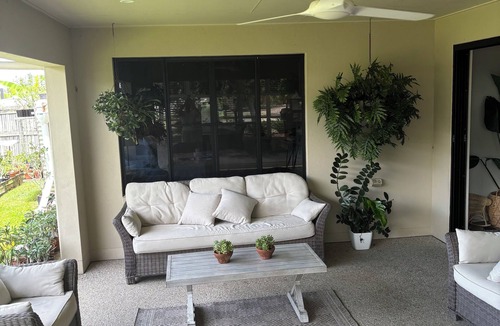 Ooralea Bed & Breakfast | Beautiful & Peaceful Room in Ooralea – Private Queen Room
