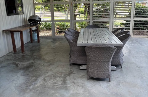 Ooralea Bed & Breakfast | Beautiful & Peaceful Room in Ooralea – Private Queen Room