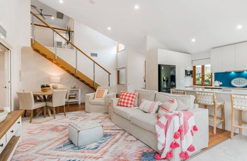 Noosaville Villa | Beautifully appointment private Duplex with private pool