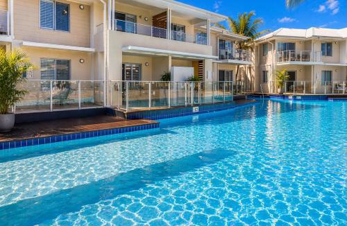 Salamander Bay Apartment | Beautifully Restyled 2 Bedroom Apartment - Oaks Pacific Blue - Sea Salt Escape