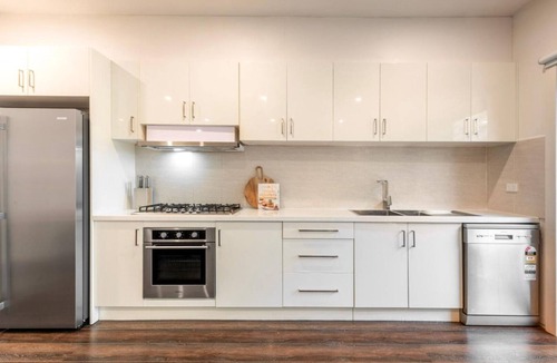 Clayton House | Beddoe Residence Stay Near Monash Uni