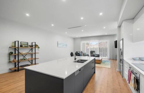 Henley Beach House | Belle Escapes - Henley Beach House