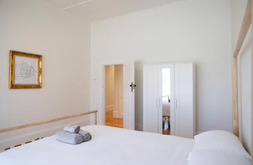 Henley Beach House | Belle Escapes Henley's Coastal Charm