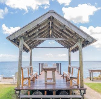 Amity Point Apartment | Belles on Ballow - Lorikeet Lodge - Absolute Waterfront