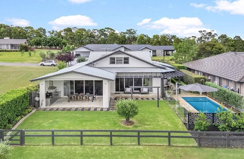 Pokolbin House | BELLEVIEW HUNTER - THE VINTAGE HOLIDAY HOUSES