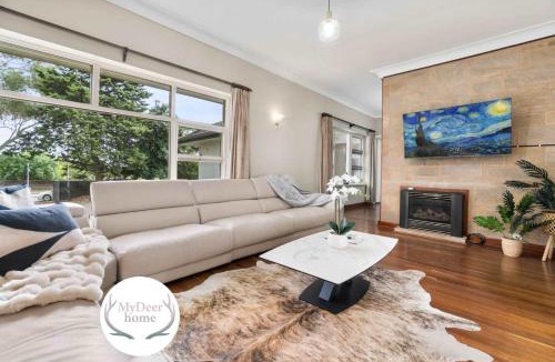 Bellevue Heights House | Bellevue Heights HolidayHome - Flinders Uni & Med