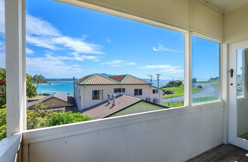 Bermagui Apartment | Bermagui Bay Beach House 2. Historic charm. Heart of Bermagui.