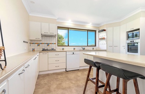 Moruya Heads House | Bertie's 3 beaches - Firepit, 5min Walk to Beaches