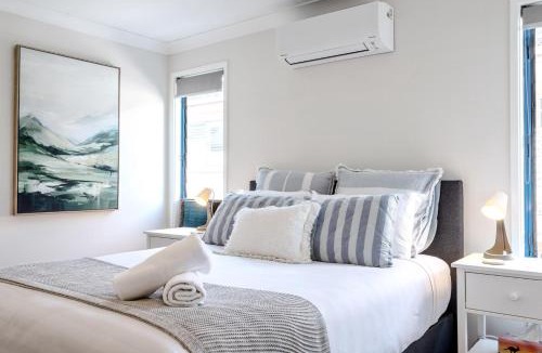 Biggera Waters House | Biggera Breeze Retreat