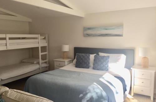 Freshwater Ski Chalet | Bijoux Beach House