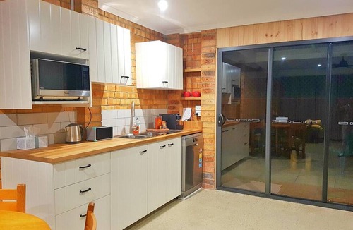 Rye Apartment | Bimble Beach Home by Ready Set Stay - Close to the beach, WiFi, full linen