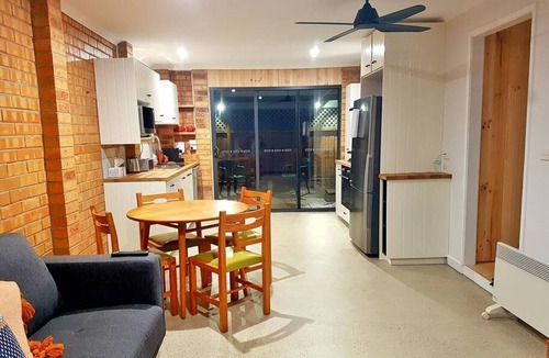 Rye Apartment | Bimble Beach Home by Ready Set Stay - Close to the beach, WiFi, full linen