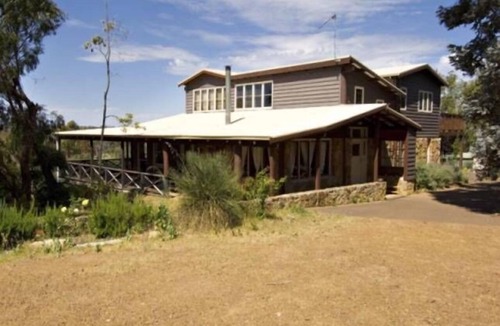 Margaret River House | Bin 63 Rustic Bush Retreat 5 minutes to the beach 7 minutes from Margaret River