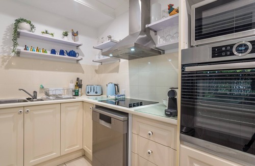 Yeronga House | BirdSong Yeronga - Spring Special -Secret Getaway