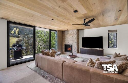 Thredbo Ski Chalet | Black Bear 502