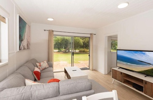 Broulee Apartment | Blissful Beachfront Apartment Broulee