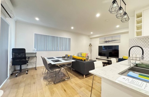 Kewdale Apartment | Blissful Modern Apartment