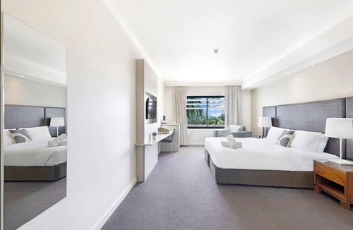 Darwin City Centre Apartment | Blissful Waterfront King Studio Steps to Esplanade