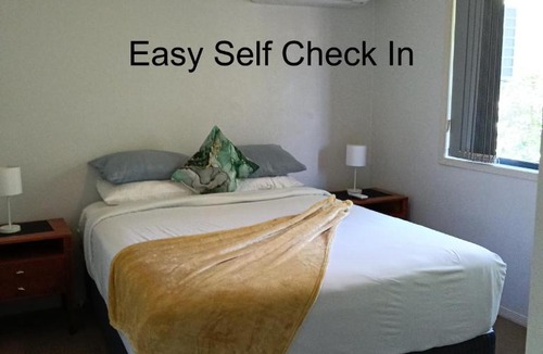Morayfield House | BLK Stays Guest House Deluxe Units Morayfield